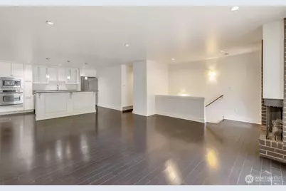 17120 NE 2nd Place, Bellevue, WA 98008 - Photo 4