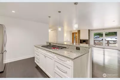 17120 NE 2nd Place, Bellevue, WA 98008 - Photo 8