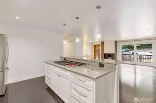 17120 NE 2nd Pl, Bellevue, WA 98008 - Photo 8