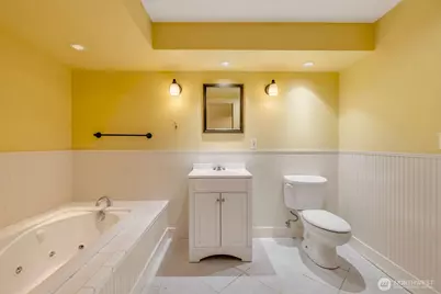 17120 NE 2nd Place, Bellevue, WA 98008 - Photo 22