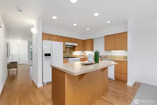 6726 35th Pl S, Seattle, WA 98118 - Photo 6