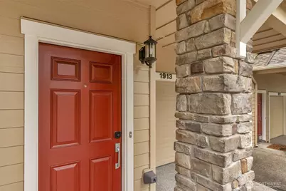 1913 16th Lane E, Issaquah, WA 98029 - Photo 2
