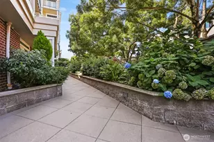 530 4th Ave W, Seattle, WA 98119 - Photo 4