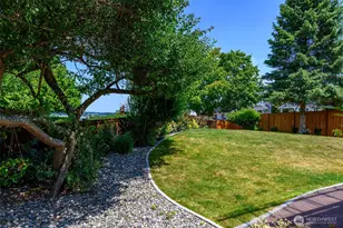 204 NW Capstan Ct, Coupeville, WA 98239 - Photo 6