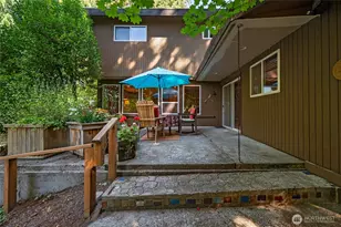 10733 Bartlett Ave NE, Seattle, WA 98125 - Photo 24