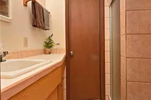 10733 Bartlett Ave NE, Seattle, WA 98125 - Photo 16