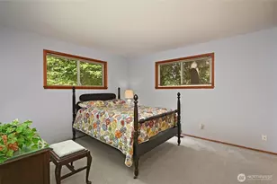 10733 Bartlett Ave NE, Seattle, WA 98125 - Photo 22