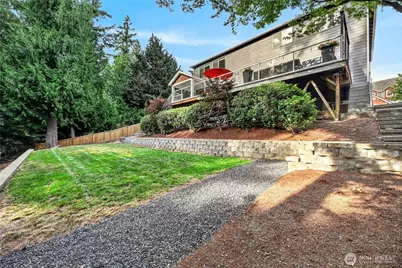21939 NE 11th Street, Sammamish, WA 98074 - Photo 36