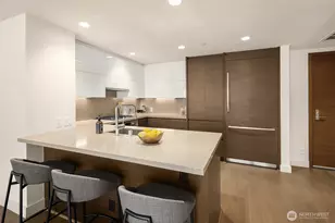 583 Battery St, Seattle, WA 98121 - Photo 4