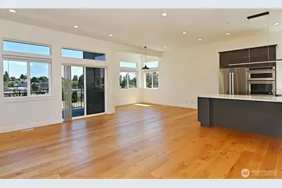 5426 31st Avenue S, Seattle, WA 98108 - Photo 8