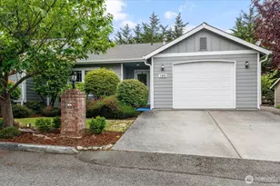 195 NW 12th Ct, Oak Harbor, WA 98277 - Photo 2