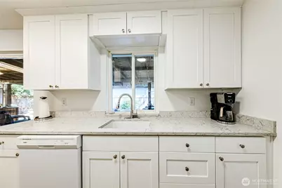 21925 2nd Avenue SE, Bothell, WA 98021 - Photo 8