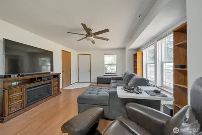 2399 McDonald Avenue, DuPont, WA 98327 - Photo 4