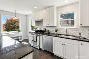 10317 11th Ave NW, Seattle, WA 98177 - Photo 14