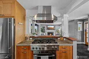 239 NW 48th St, Seattle, WA 98107 - Photo 8