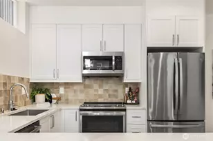 1755 17th Ave, Seattle, WA 98122 - Photo 4