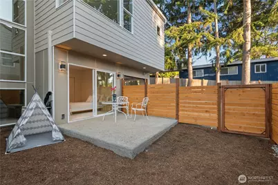 12749 37th Avenue NE, Seattle, WA 98125 - Photo 38