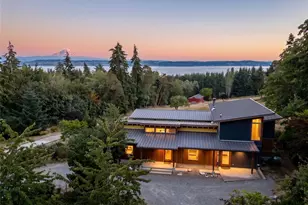 4409 SW Point Robinson Rd, Vashon, WA 98070 - Photo 1