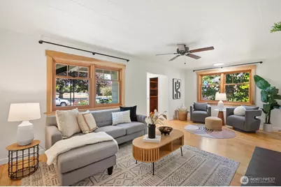 2916 Walnut Avenue SW, Seattle, WA 98116 - Photo 4