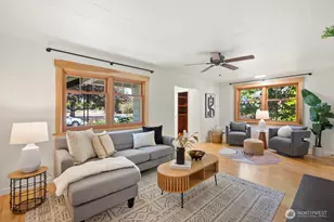 2916 Walnut Ave SW, Seattle, WA 98116 - Photo 4