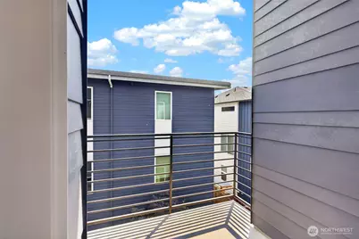 7015 42nd Avenue S, Seattle, WA 98118 - Photo 12