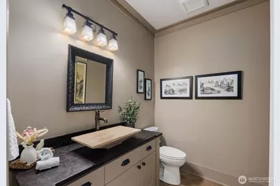 9015 NE Juanita Lane, Kirkland, WA 98034 - Photo 16