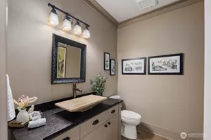 9015 NE Juanita Ln, Kirkland, WA 98034 - Photo 16