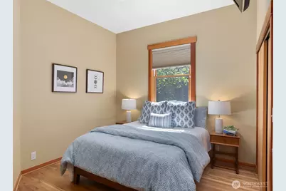 14677 Sivertson Road NE, Bainbridge Island, WA 98110 - Photo 24