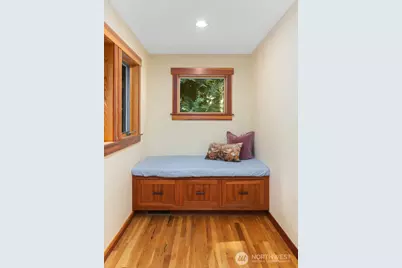 14677 Sivertson Road NE, Bainbridge Island, WA 98110 - Photo 22