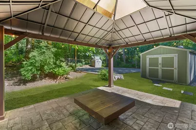 14677 Sivertson Road NE, Bainbridge Island, WA 98110 - Photo 32