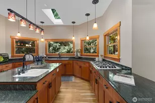 14677 Sivertson Rd NE, Bainbridge Island, WA 98110 - Photo 6