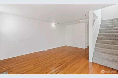 12042 31st Avenue NE, Seattle, WA 98125 - Photo 8