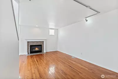 12042 31st Avenue NE, Seattle, WA 98125 - Photo 6