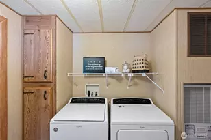 6768 NE Aquarius Ln, Bremerton, WA 98311 - Photo 2