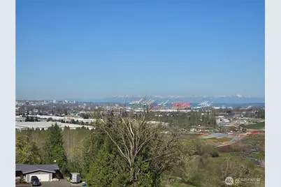 2688 81st Avenue Ct E, Edgewood, WA 98371 - Photo 4