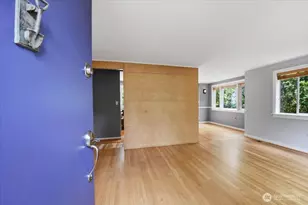 3720 SW 100th St, Seattle, WA 98146 - Photo 2