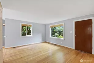 3720 SW 100th St, Seattle, WA 98146 - Photo 4