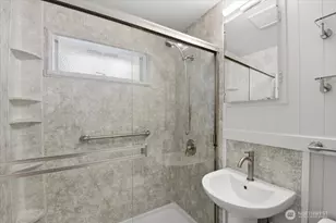 3720 SW 100th St, Seattle, WA 98146 - Photo 18