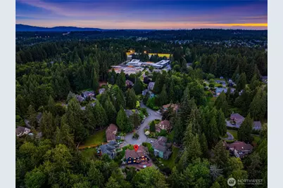 24520 NE 11th Place, Sammamish, WA 98074 - Photo 2