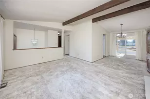 8926 Emerson Pl, Everett, WA 98208 - Photo 6