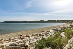 651 SE Bayshore Dr, Oak Harbor, WA 98277 - Photo 30