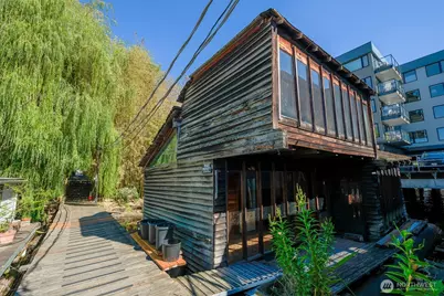 2321 Fairview Avenue E #1, Seattle, WA 98102 - Photo 2