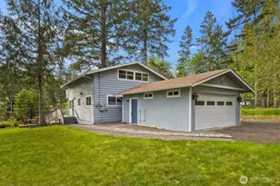 61 E Orchard Beach Dr, Grapeview, WA 98546 - Photo 2