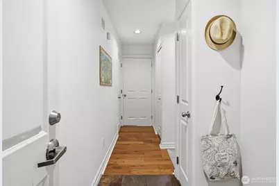 215 20th Avenue E #105, Seattle, WA 98112 - Photo 4