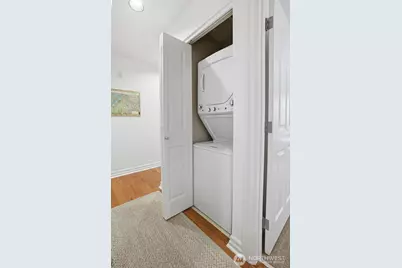 215 20th Avenue E #105, Seattle, WA 98112 - Photo 26