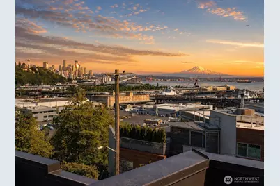2310 W Newton Street, Seattle, WA 98199 - Photo 1