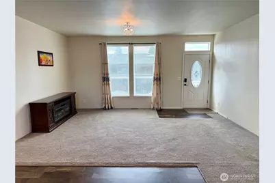 607 37th Street SE #99A, Auburn, WA 98002 - Photo 2