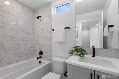 6544 A Latona Avenue NE, Seattle, WA 98115 - Photo 12
