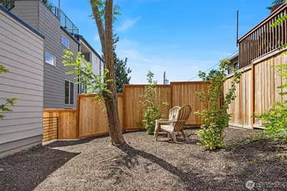 1502 N 100th Street, Seattle, WA 98133 - Photo 14