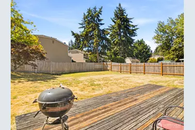 1239 S 236th Place, Des Moines, WA 98198 - Photo 36